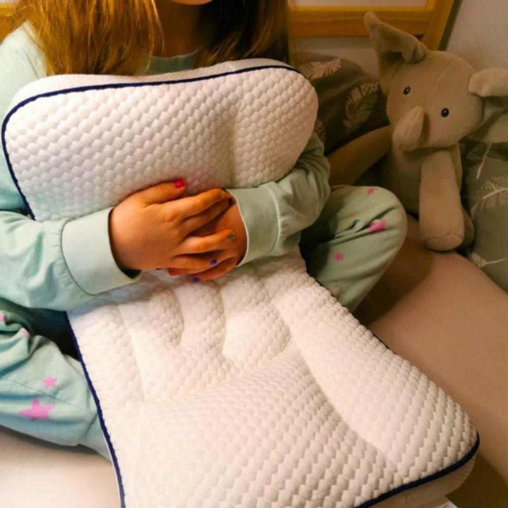 FLUFFY CLOUD - Anti-Bacterial and Breathable Cotton Neck Pillow for Children.