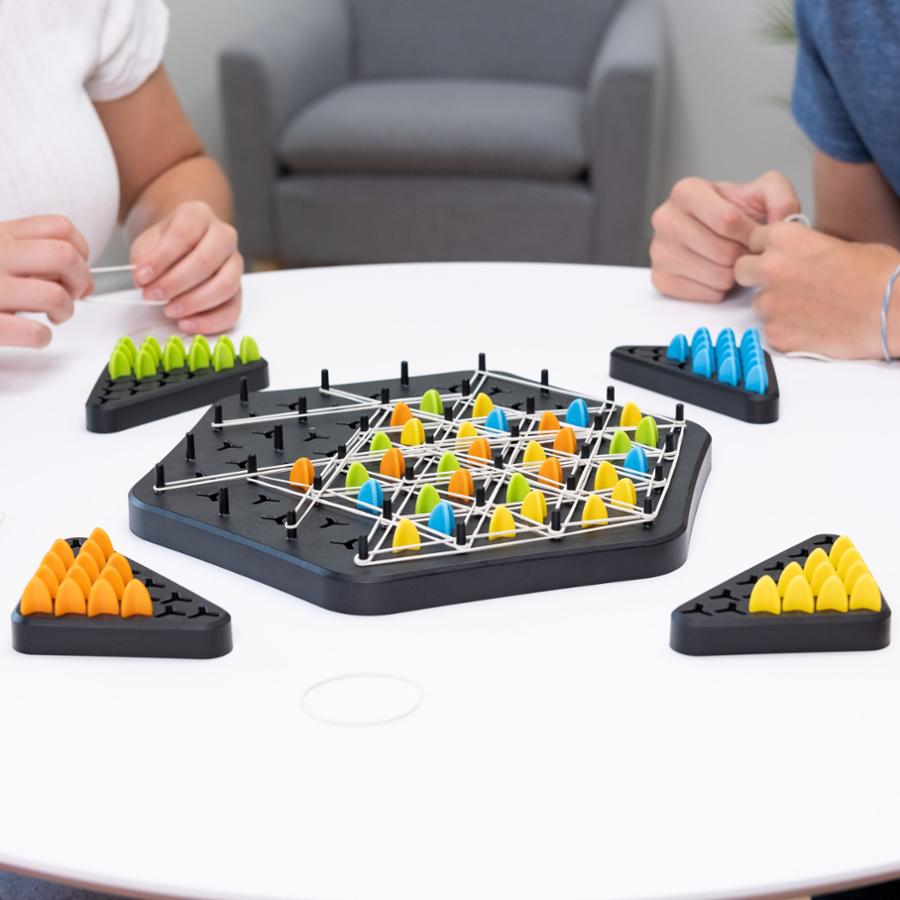 Strategy and Reflection Game for the Whole Family - TRIGGLE
