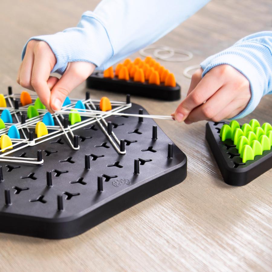 Strategy and Reflection Game for the Whole Family - TRIGGLE